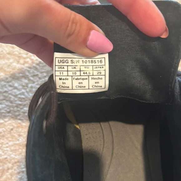 UGG Classic Black Leather Men's Shoes - Picture 2 of 10